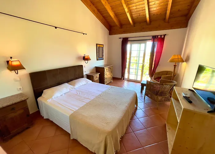 פארק נופש Quinta Do Mar - Country & Sea Village 3*